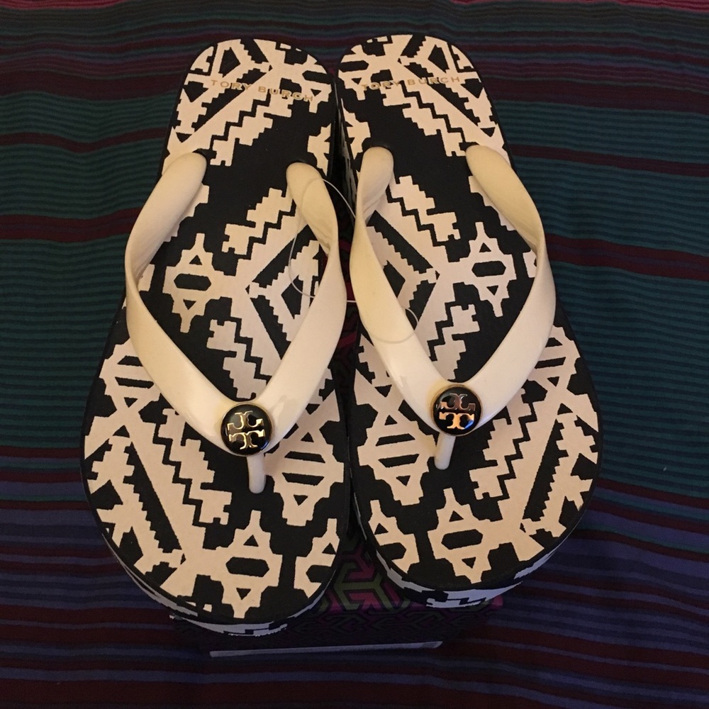 Cut-out wedge flip flop PVC/EVA